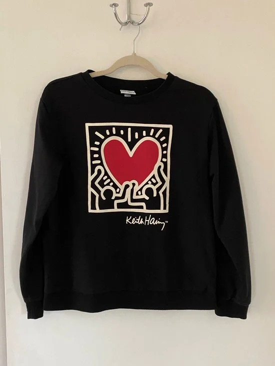 Keith Haring Black Crewneck Sweatshirt with Red Heart Graphic - Picture 1 of 3